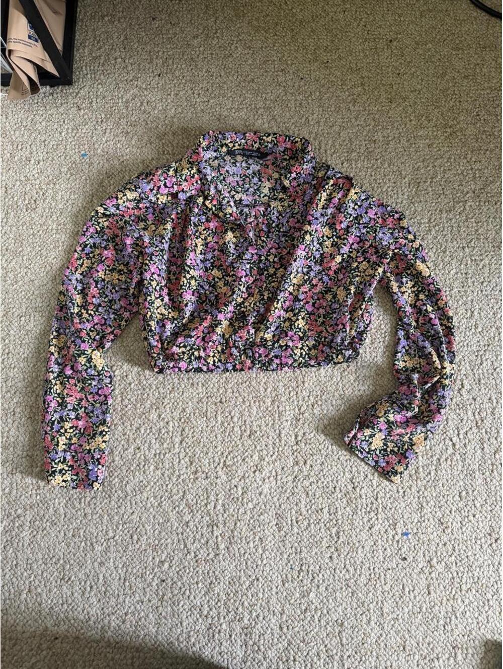 Zara multi-colored floral long sleeve crop top